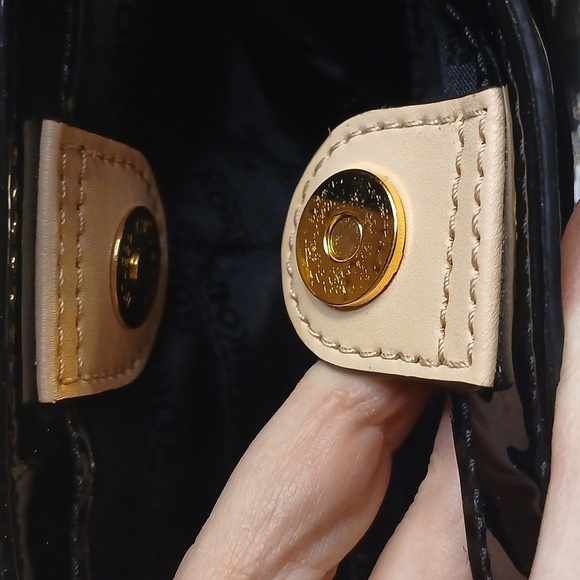 Michael kors logo pvc signature tote black and tan With Matching Wallet Set - Picture 11 of 16